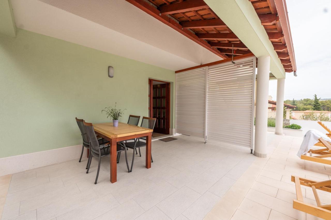 Villa Kalinic Milna  Exterior foto